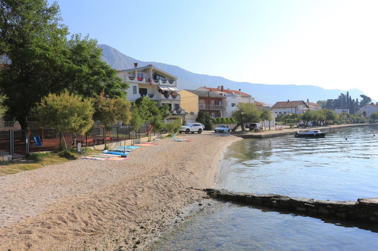 Family Friendly Apartments With A Swimming Pool Kastel Kambelovac, Kastela - 18117 מראה חיצוני תמונה